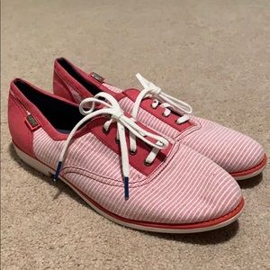 Pink keds